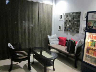 １階のコンパクトなロビー