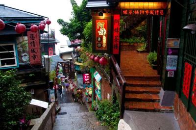 古い通りの匂いを失った