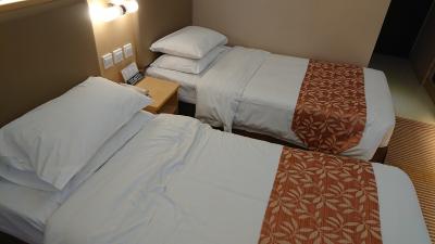 ツインルームの客室です