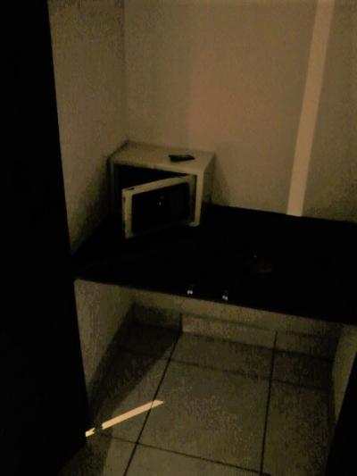 客室内には、セーフティーボックスがあり、安全に配慮されていま