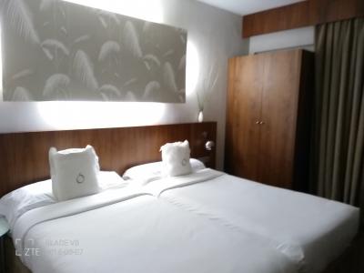 シングルベッドが二つ横並びのハリウッドツイン