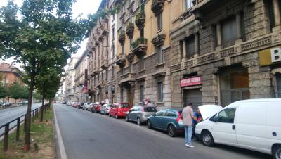 国旗のある場所がホテル