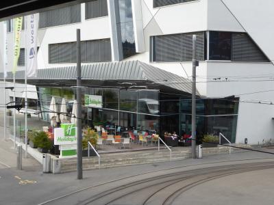 ホテル入り口です