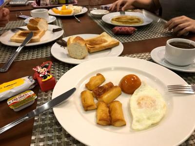 朝食：ソーセージ&エッグ