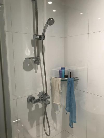 シャワールーム　約畳半分