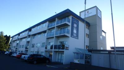 建物内部は少々複雑で、ロビーがどこだか分からなくなることも。