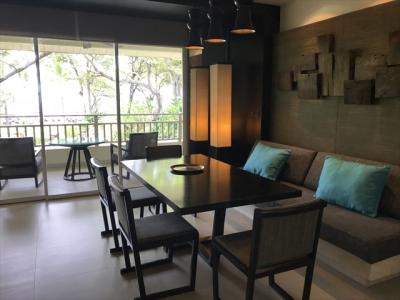 リビングのダイニングテーブル