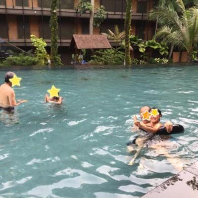 タイヤの浮き輪がたくさんありました