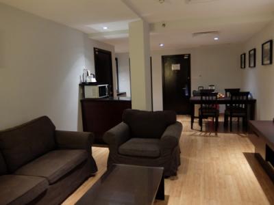 スイートルームのリビング部分