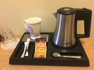 ポットは嬉しかった。スプーンが錆びてたのが残念。