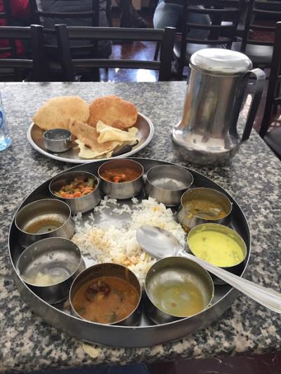 超オススメのインド料理店(Annapoorna)のターリー