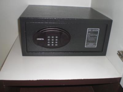 入口の左側には、セーフティーボックスがあります。安心できます