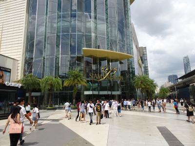 日本でもこれほど高級なショッピングモールはないかな