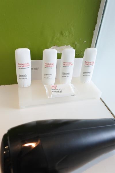 ちゃんとシャンプーもあります