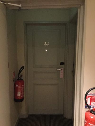 44号室はエッフェル塔ビューです