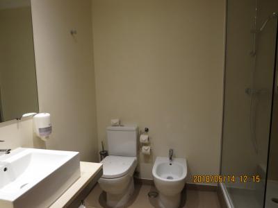 シャワーブースの排水が悪いのはガッカリ