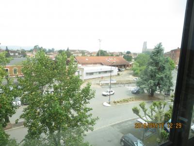 お部屋からアルビ大聖堂が望めます