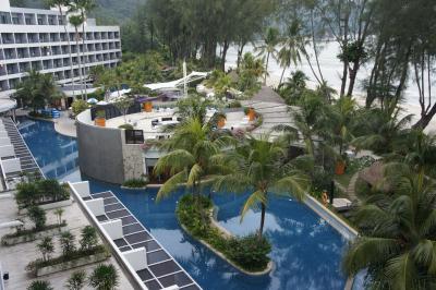 部屋からプールも見えました