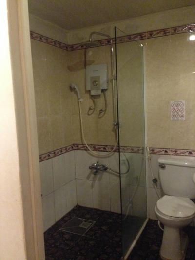 水圧が低いどころか、ポタポタ