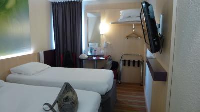 日本のビジネスホテル風