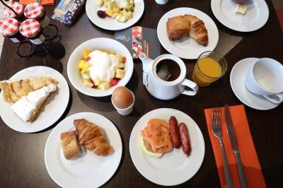 蓋なしティーポット＆生卵の驚き2点セットで目が覚める