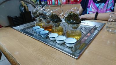 日本語OK。お茶の試飲ができます。