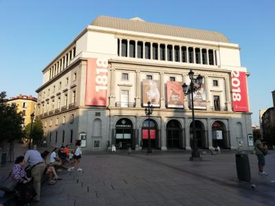 オペラ座は目の前