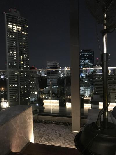 26階のオープンバーからの夜景