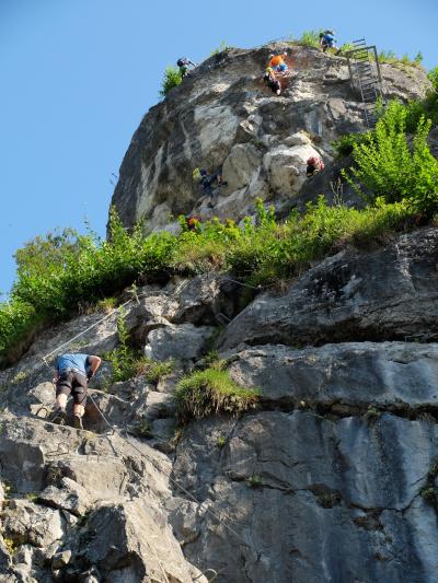 ホテル裏（廊下側）はカプチナーベルク。ヴィアフェラータ可能