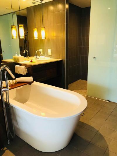 大きなバスタブがうれしくて、何度も入りました。