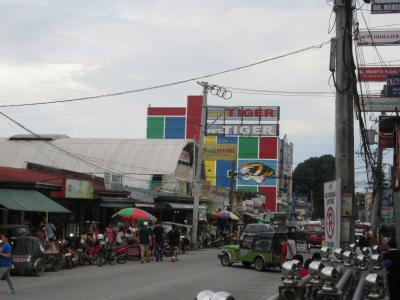 メインゲート周辺の街並み