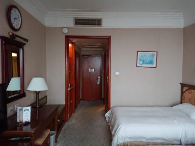 窓からの景観以外に何もナシ