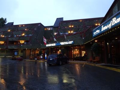 バンフの中心から離れたホテルです。