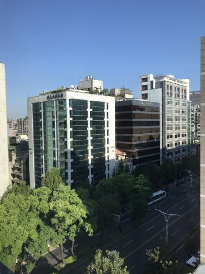 部屋からの眺め窓が大きくオートカーテン