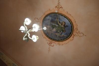 ベッドルーム天井のフレスコ画