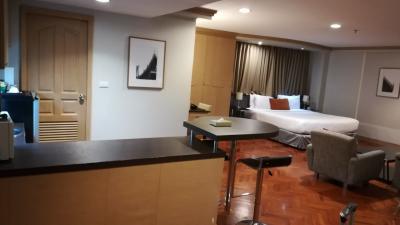 広々したスイートは安価に泊まれます