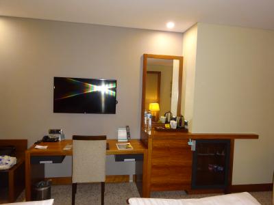 デスクもあり室内は快適でした。