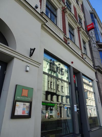 駅前通りにある、便利な立地