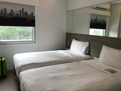 広くはないけど、窮屈さは無いです。