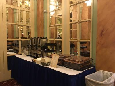 朝のマフィンは種類豊富で美味しい！