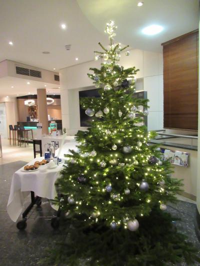 ロビーのクリスマスツリー