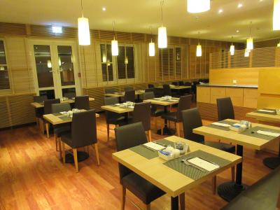 食堂。2泊目にはここで夕食も頂きました。