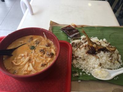 シーフードなほんのり甘いココナッツラーメン