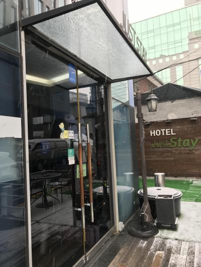 可愛いエントランスです