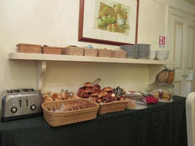 朝食（陳列の一部）