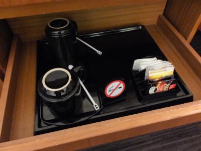 コーヒーがおいてあります。水もありました。