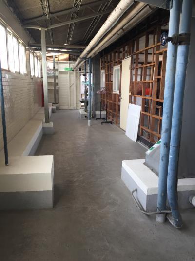 ランドリー  使用料も洗剤も無料 ハンガーも置いてあります