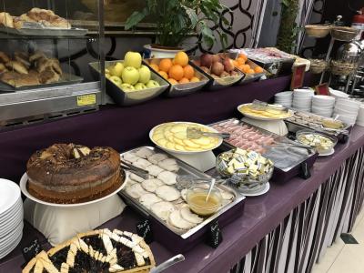 朝食ビュッフェはこんな感じです