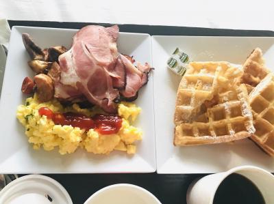 海で遊ぶハワイリピーター向けかな？