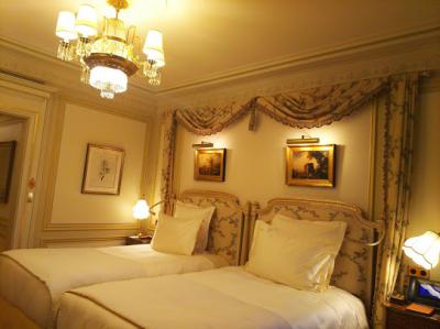 ロココ調の美しい客室